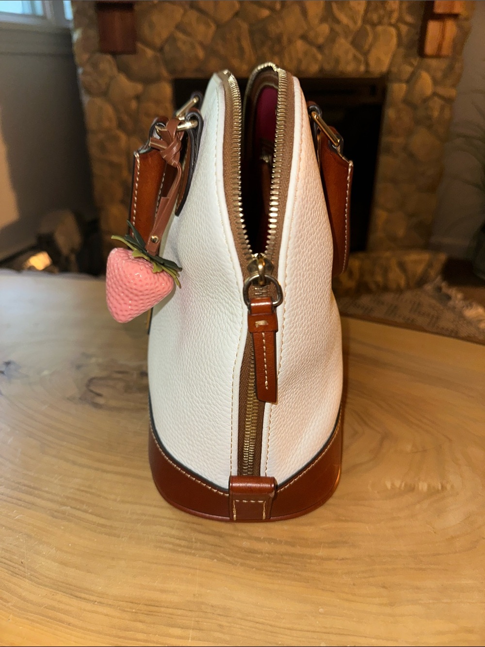 🤍🤍🤍Dooney & Bourke White Pebbled Leather Satchel with Brown Trim - Picture 3 of 9